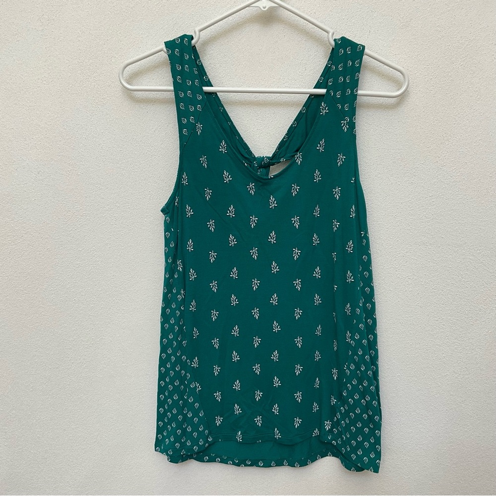 Old Navy Emerald Green Leaf Print Tie Back Tank Size XS Spring Summer Flowy
